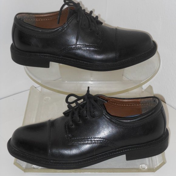 DOCERS BLACK LEATHER LACE UP OXFORD STYLE SHOES SIZE 7 MEDIUM main image 2